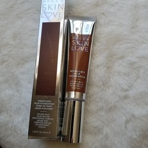 Becca Weightless Blur Skin Love Foundation